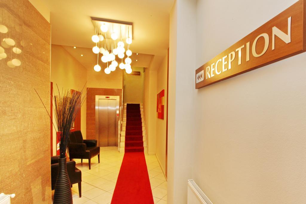 City Hotel Nitra With Free Parking Extérieur photo