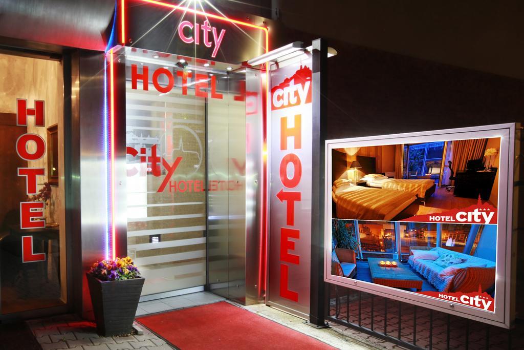 City Hotel Nitra With Free Parking Extérieur photo