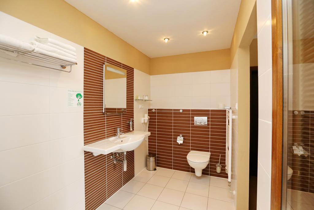 City Hotel Nitra With Free Parking Extérieur photo